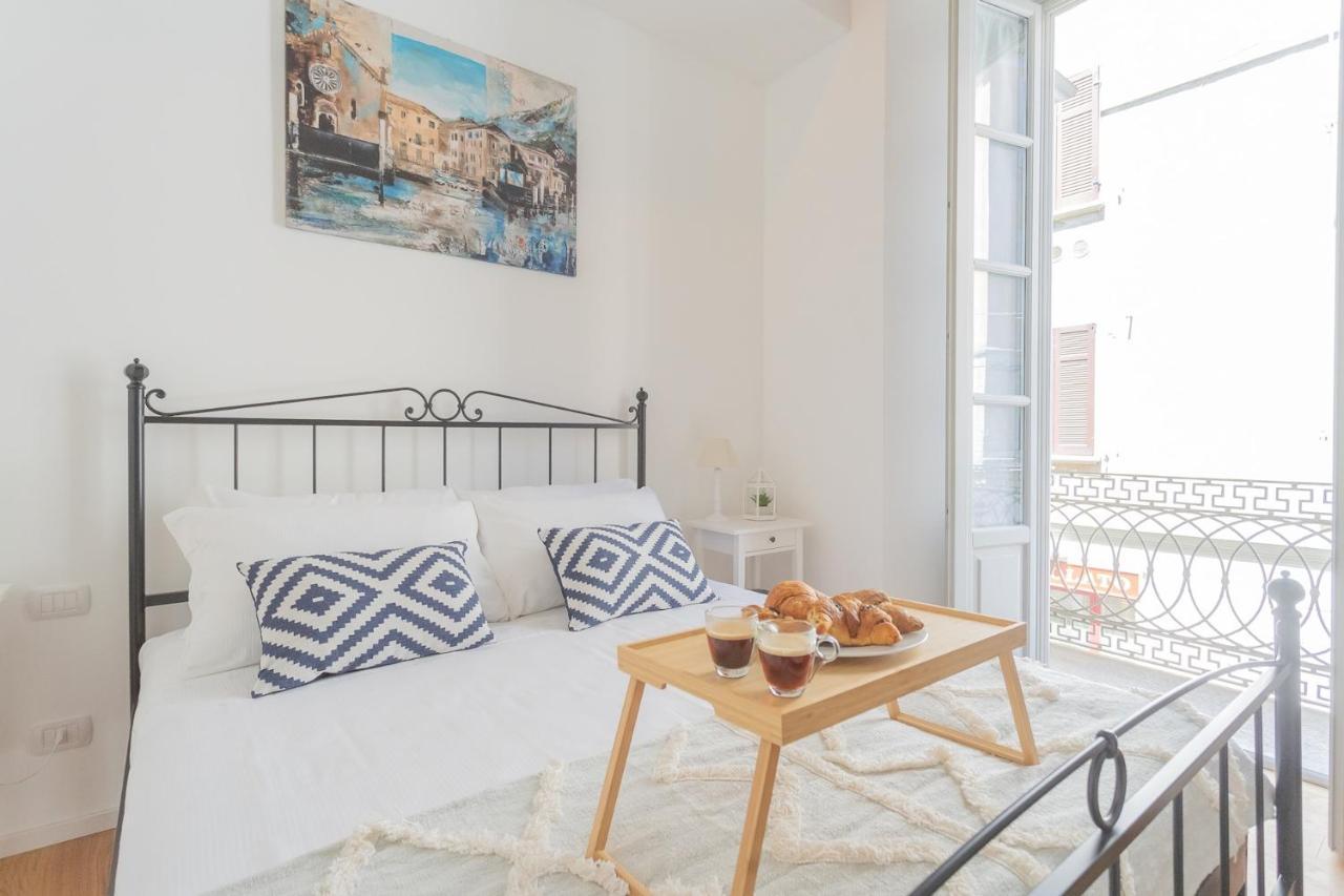 Independence Apartment With Balcony By Rent All Como Exterior foto